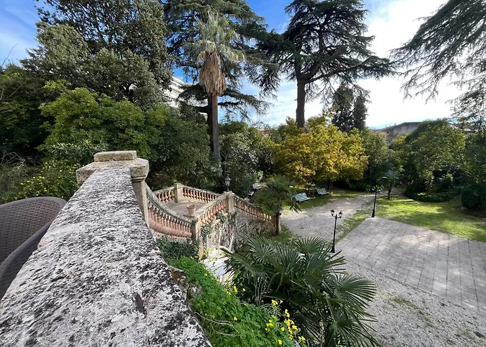 Hôtel-résidence-windsor Hotel *