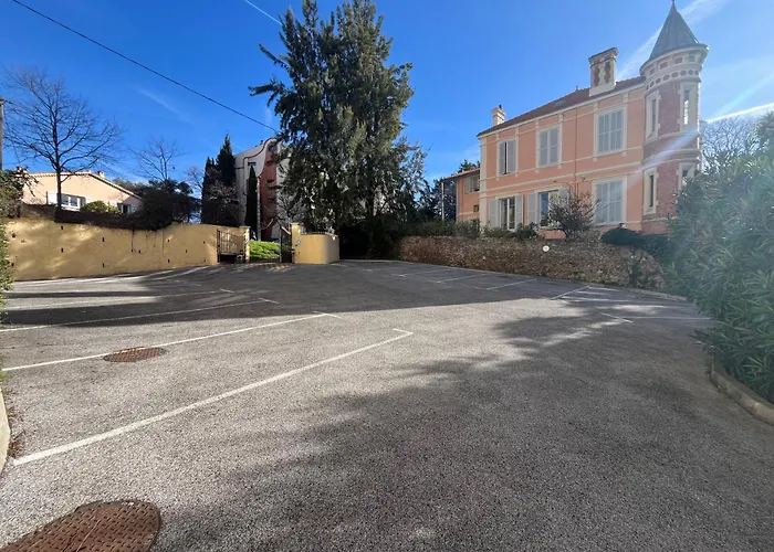 Hotel-residence-windsor * Cannes